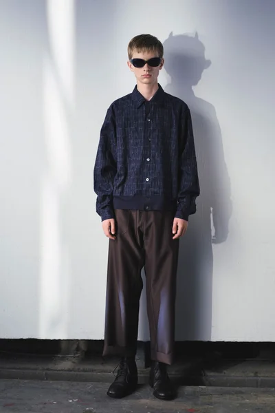 Look 50